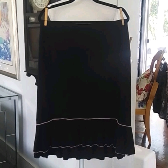 Susan Lawrence Dresses & Skirts - SUSAN LAWRENCE skirt